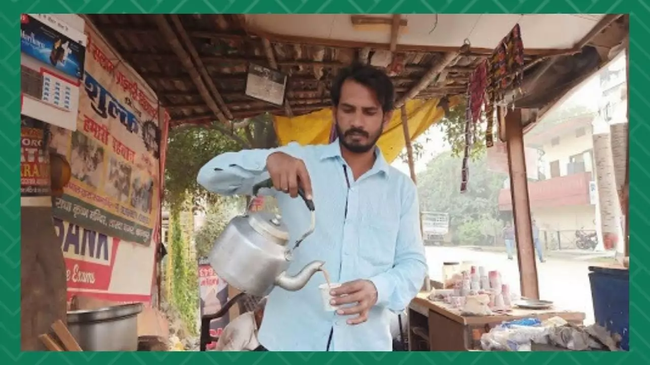 Tea seller donates 80% of his income to educate children